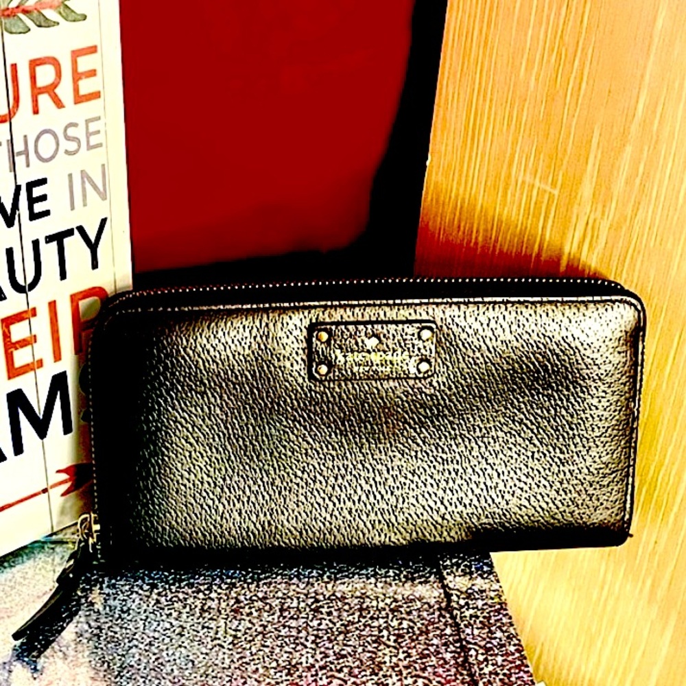 Kate‎ Spade Leather Leila Continental Zip-Around Wallet – Black Like New